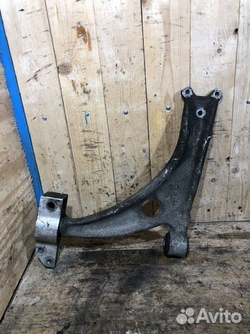 Рычаг передний правый VW Passat B6