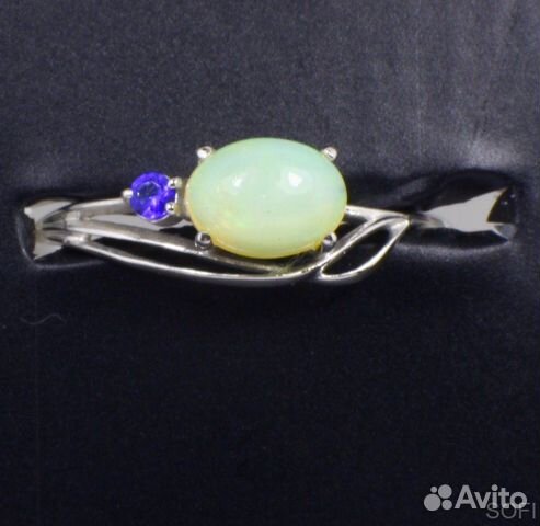 Серебряное кольцо с опалом и фианитом натуральным
