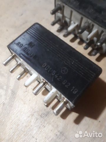 Реле вентилятора 001 542 82 19 мерседес 140