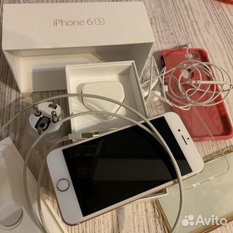 Телефон iPhone 6s