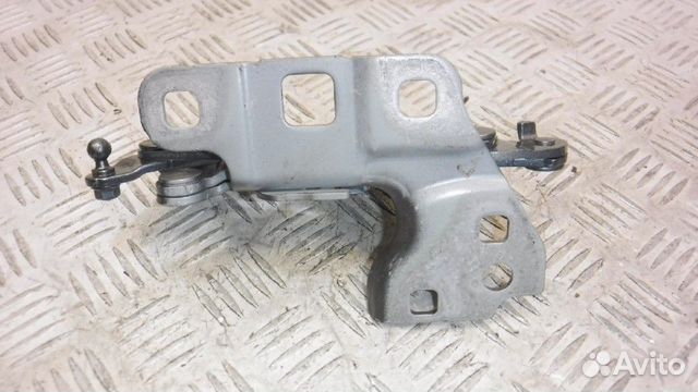 Петля капота левая Mercedes ML GLE W166 Петля капота левая Mercedes ML GLE W166