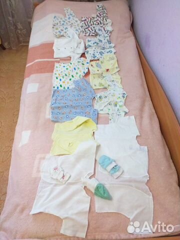 Ползунки,комбинезоны, кофточки,распашонки,шапочки