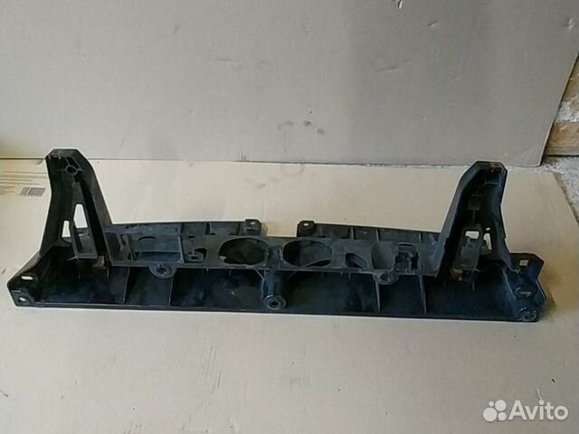 Кронштейн заднего бампера центральный BMW X5 E70