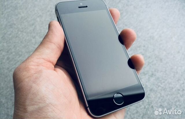 Телефон iPhone se
