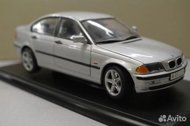 Модель автомобиля 1/18 BMW 328 1998 Модель автомобиля 1/18 BMW 328 1998