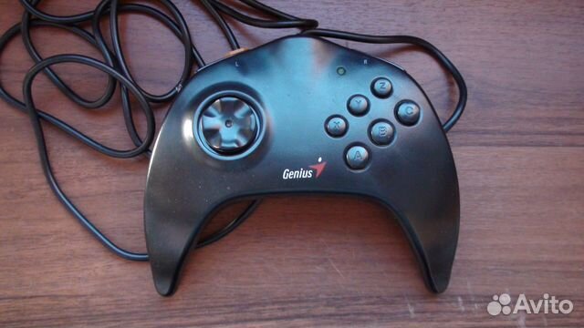 Геймпад Genius MaxFire G-08 Game Port Новый Геймпад Genius MaxFire G-08 Game Port Новый
