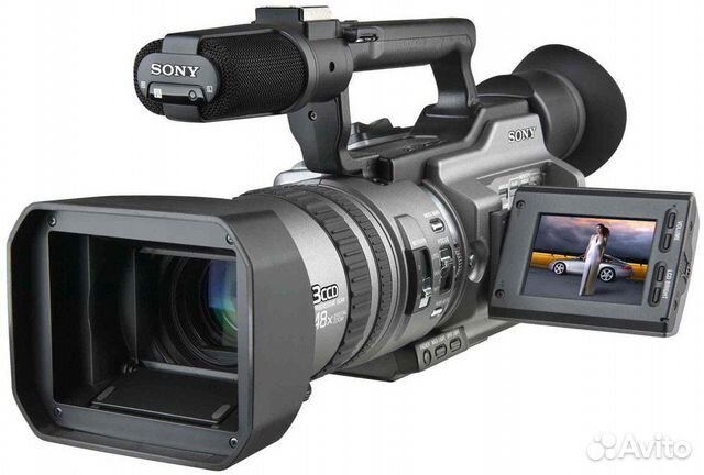 Продам профессиональную видеокамеру Sony 2100