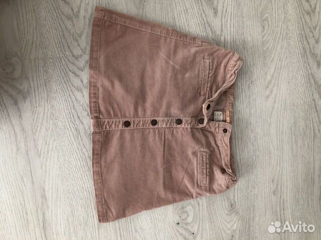 Юбка Zara girls на рост 165см. Модель рост 174 Юбка Zara girls на рост 165см. Модель рост 174