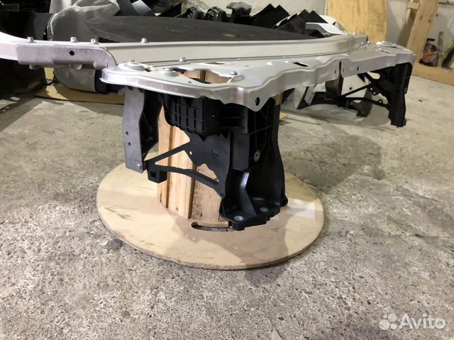 Телевизор на Мерседес Е213 Е 213 супорт радиатора Телевизор на Мерседес Е213 Е 213 супорт радиатора