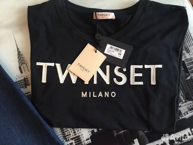Джинсы и футболка Twin set Milano Джинсы и футболка Twin set Milano