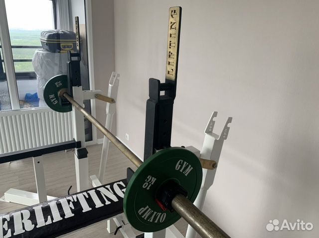 Стойка для штанги, штанга, гантели