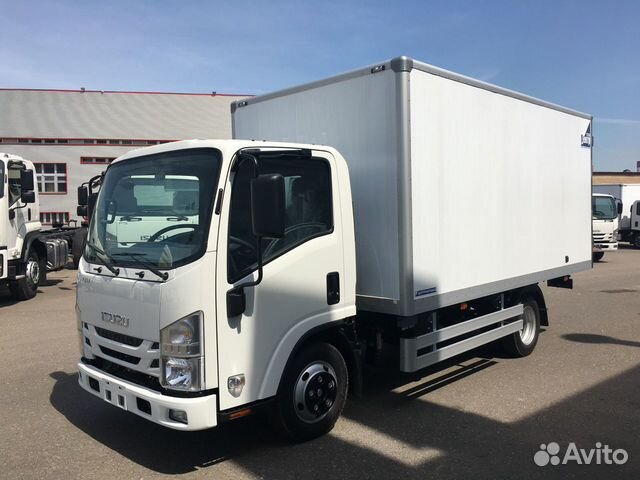 Isuzu NMR85H мебельный фургон Isuzu NMR85H мебельный фургон