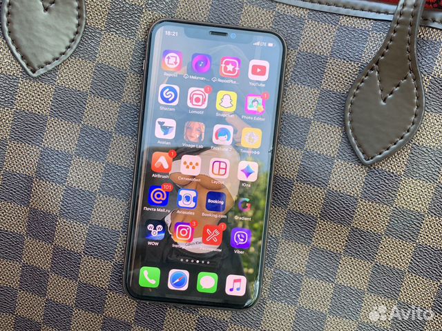 Телефон iPhone 11про