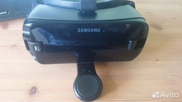 Очки вирт. реальности Samsung Gear VR SM-R325 Очки вирт. реальности Samsung Gear VR SM-R325