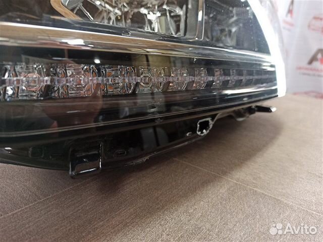 Фара левая Volkswagen Tiguan с 2017 года Фара левая Volkswagen Tiguan с 2017 года