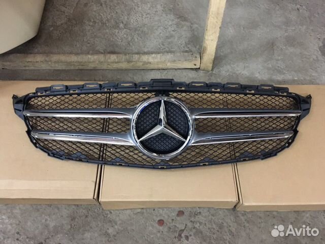 Решетка радиатора Mercedes W205 AMG Новая Решетка радиатора Mercedes W205 AMG Новая
