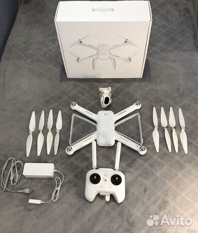Квадрокоптер Xiaomi Mi Drone (4K) Квадрокоптер Xiaomi Mi Drone (4K)