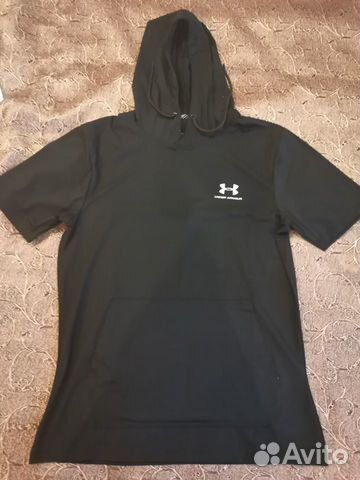 Футболки с капюшоном Under Armour Футболки с капюшоном Under Armour