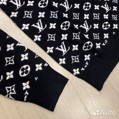 Свитер Louis Vuitton