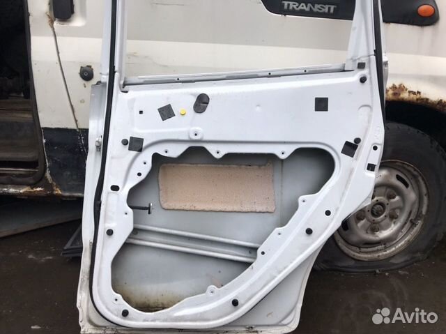 Дверь лева задняя правая Ford kuga Дверь лева задняя правая Ford kuga