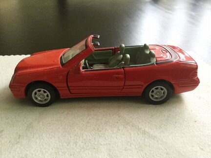 Mercedes benz SLK320 cabrio 1:43