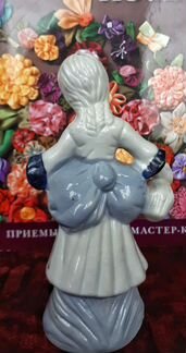 Статуэтка девушки
