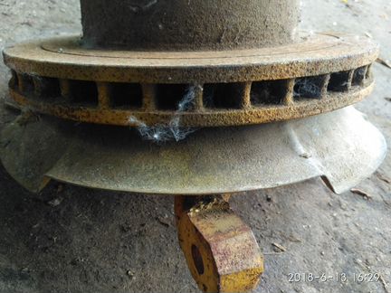 Поворотные кулаки Oldsmobile Delta 88 1971 год