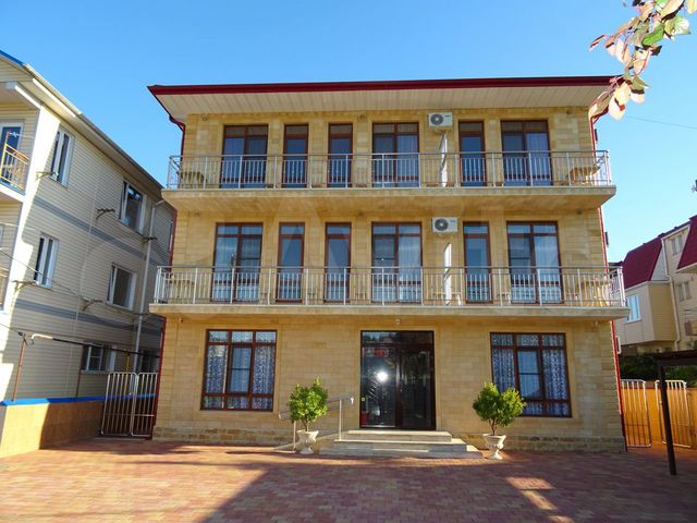 Комната 27 м², 1/3 эт.