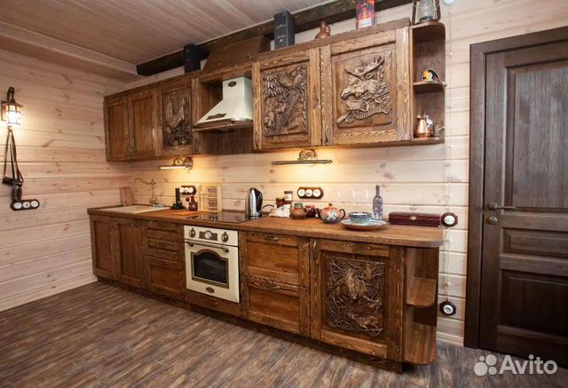 Кухонный гарнитур из массива. Кухня из дерева Охот