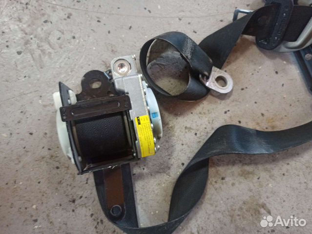 Ремень безопасности задний правый Toyota Land Crui