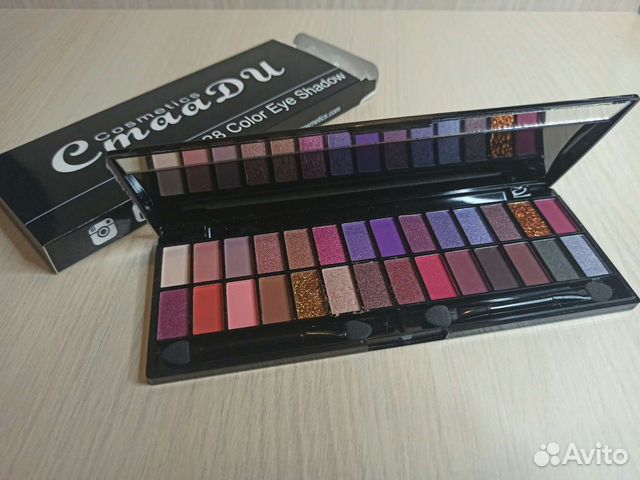 Палитра теней палетка на 28 цветов