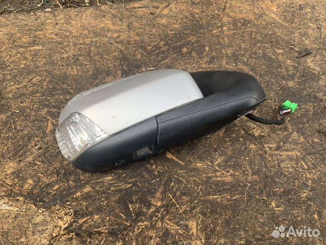 Volvo xc90 зеркало правое с поворотником