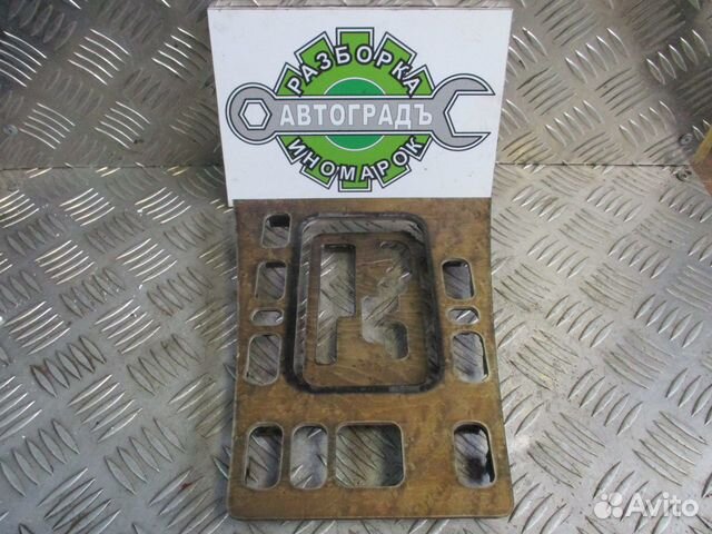 Накладка центральной консоли (дерево) MB W210 1999