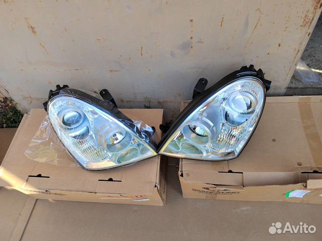 Фара Ssangyong rexton