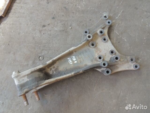 Кронштейн реактивной тяги лев./прав. ляжка Mercede