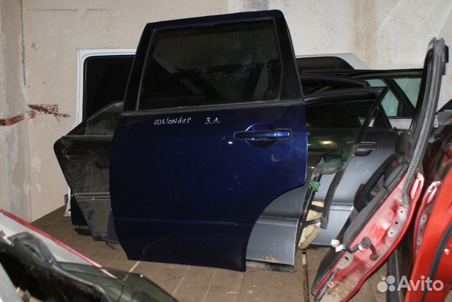 Задняя левая дверь Mitsubishi Outlander CU