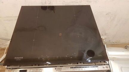 Индукционная варочная панель Hotpoint Ariston