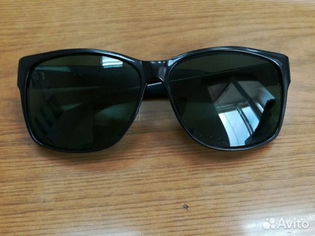 Очки солнцезащитные пластик