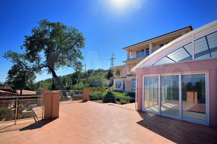 2-к. квартира, 60 м², 2/2 эт.