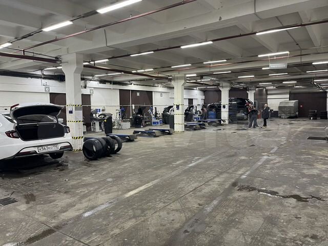 Брендовый автосервис, от 300 м²