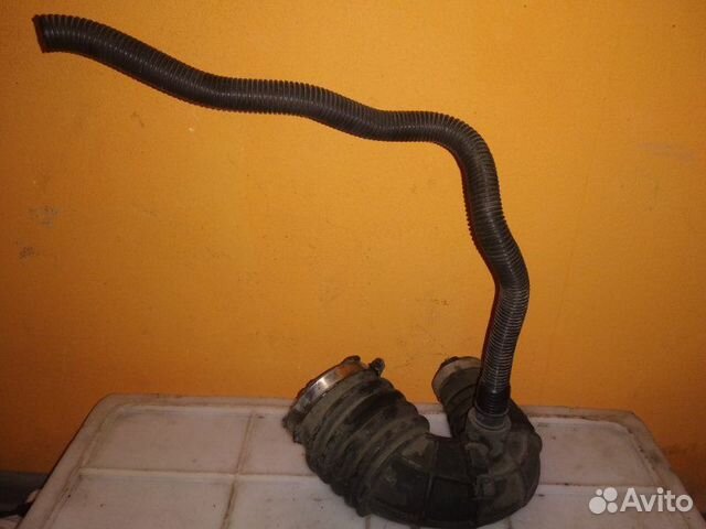 Патрубок воздушного фильтра Audi A6 C6 caha 2010