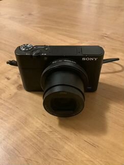 Продам фотоаппарат sony Cyber-Shot RX-100M5