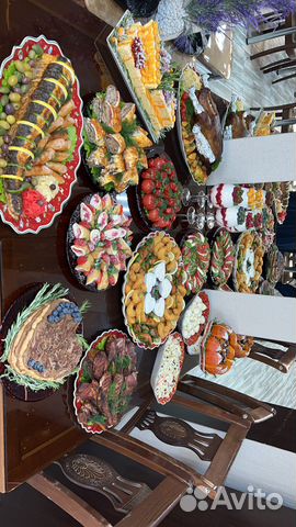 Вакансия официанта (девушка)со стажем в кафе