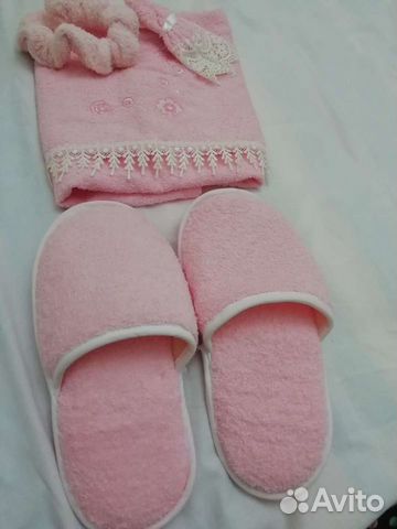 Полотенце+тапочки+спонж+ резинка для волос