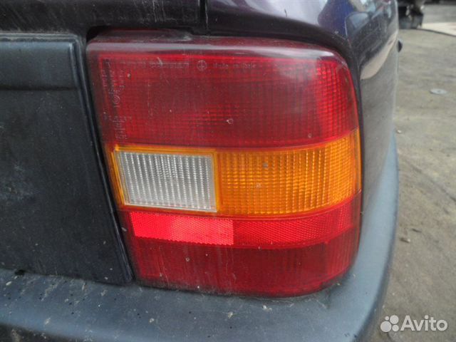 Фонарь задний правый Opel Vectra A седан C18NZ