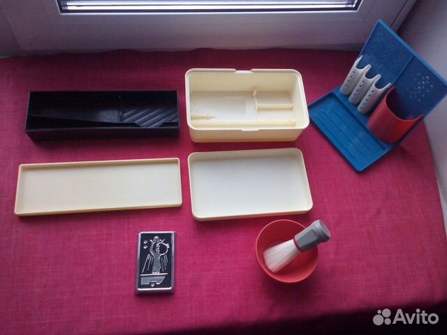 Футляр для зубн.щетки ; для бритв.станка, СССР