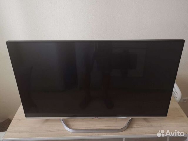 Lg 42lb679v висит на заставке