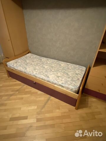 Кровать односпальная с матрасом - бронь