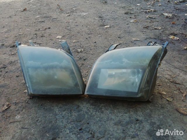 Передние Фары Форд Фьюжен дорест с дефектами