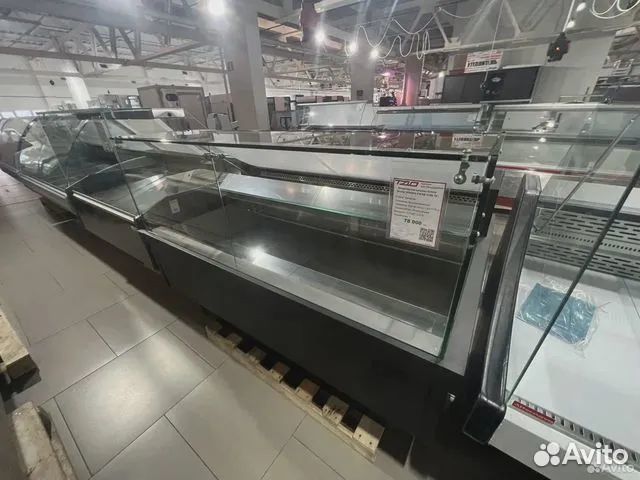 Кондитерская витрина кубическая